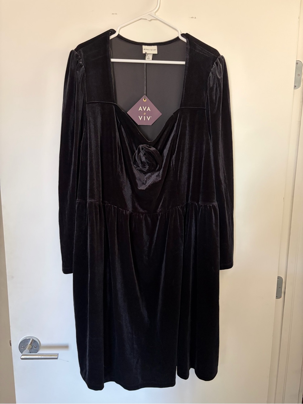 Ava & Viv Black Velvet Long Sleeve Dress with Rosette